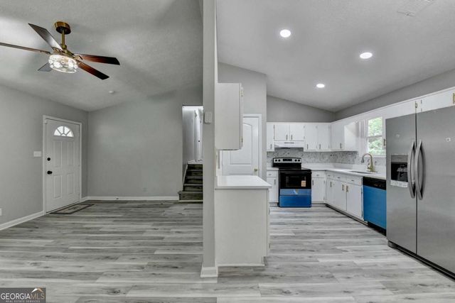 1018 Wayne Drive, Snellville, GA 30078