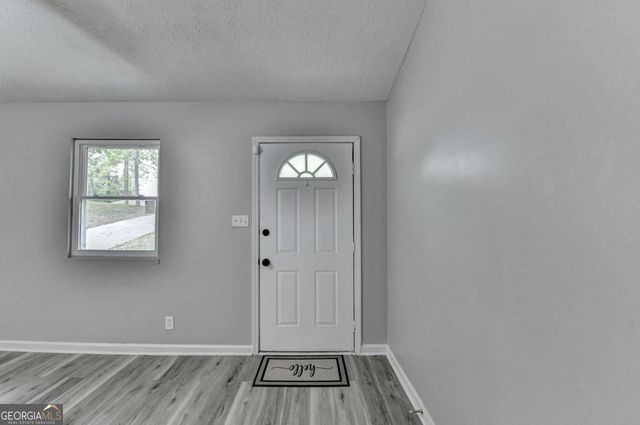 1018 Wayne Drive, Snellville, GA 30078