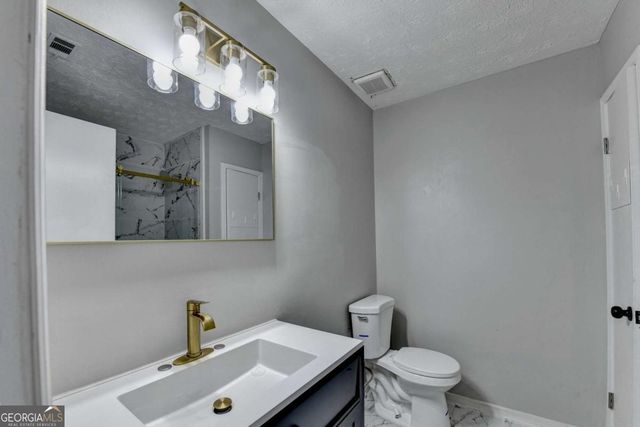 1018 Wayne Drive, Snellville, GA 30078