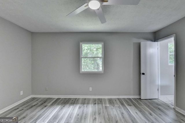 1018 Wayne Drive, Snellville, GA 30078