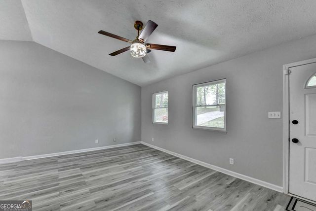 1018 Wayne Drive, Snellville, GA 30078