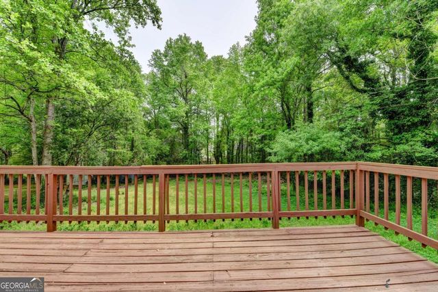 1018 Wayne Drive, Snellville, GA 30078