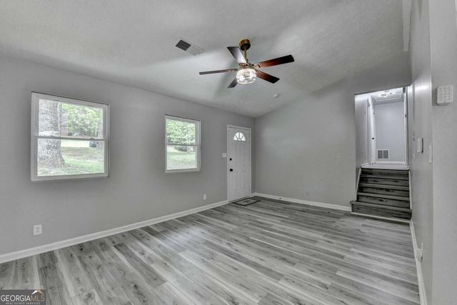 1018 Wayne Drive, Snellville, GA 30078