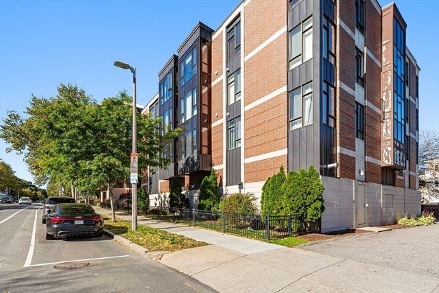 533 Cambridge St 308, Boston, MA 02134