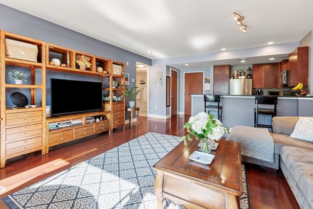 533 Cambridge St 308, Boston, MA 02134