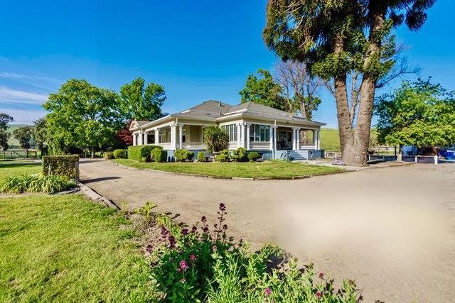 610 San Felipe Road, Gilroy, CA 95020