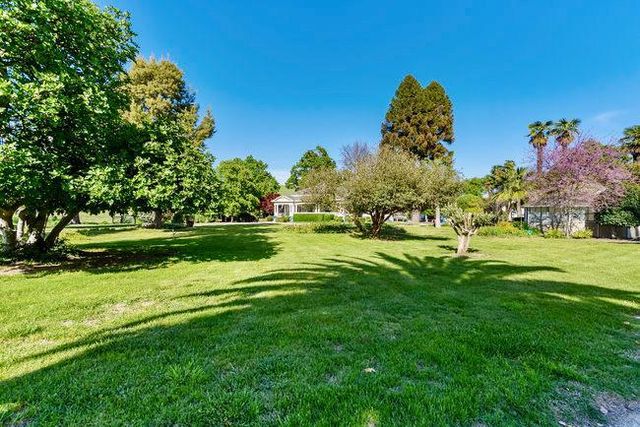 610 San Felipe Road, Gilroy, CA 95020