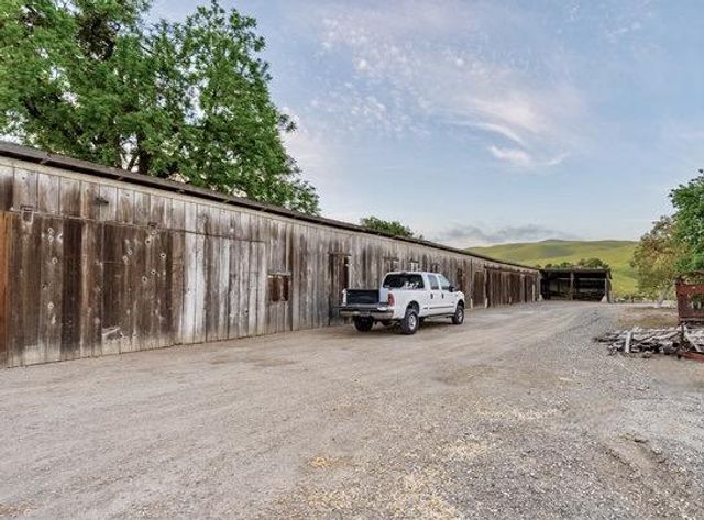 610 San Felipe Road, Gilroy, CA 95020