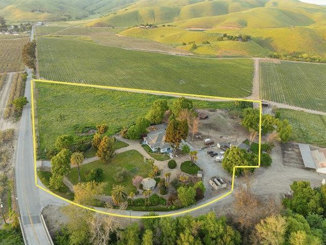 610 San Felipe Road, Gilroy, CA 95020