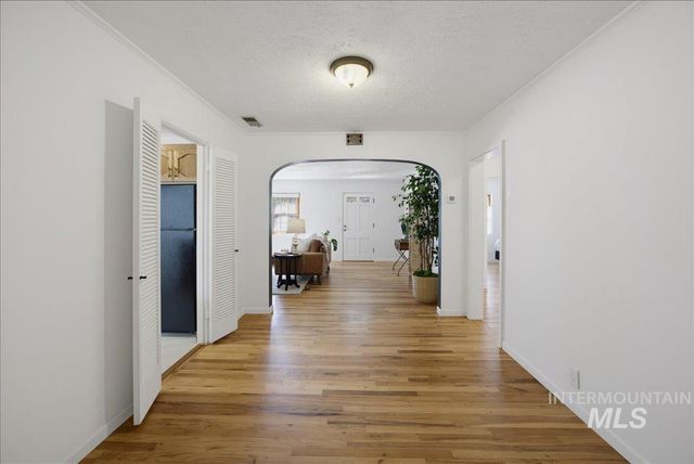3510 N Sycamore Dr, Boise, ID 83703