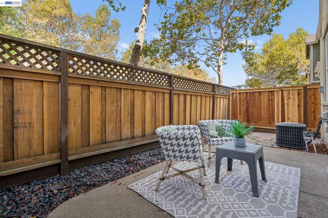 6325 Bray Ct, Dublin, CA 94568