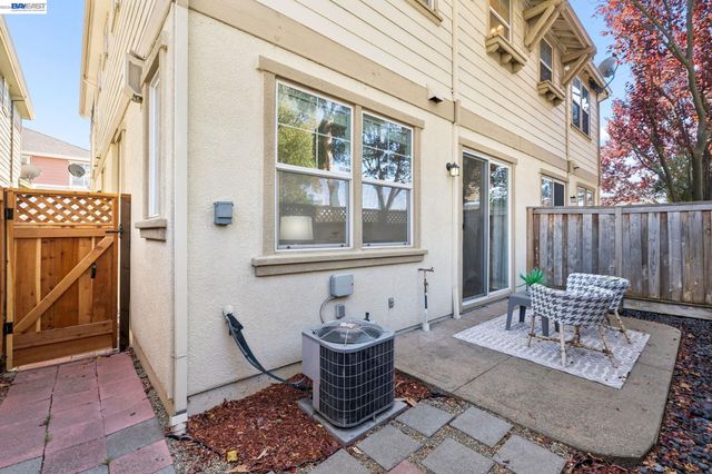 6325 Bray Ct, Dublin, CA 94568