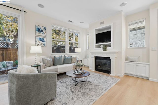6325 Bray Ct, Dublin, CA 94568