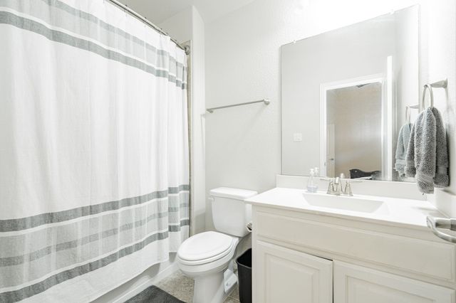 2853 Wellbourne Drive, Carrollton, TX 75006