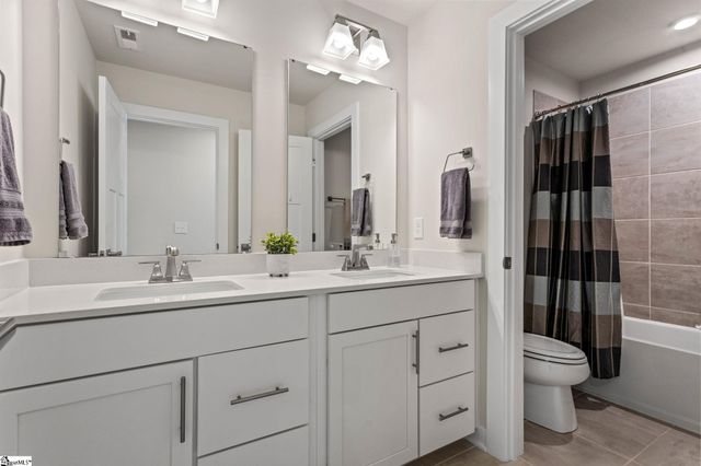 356 Hollythorpe Lane, Fountain Inn, SC 29644