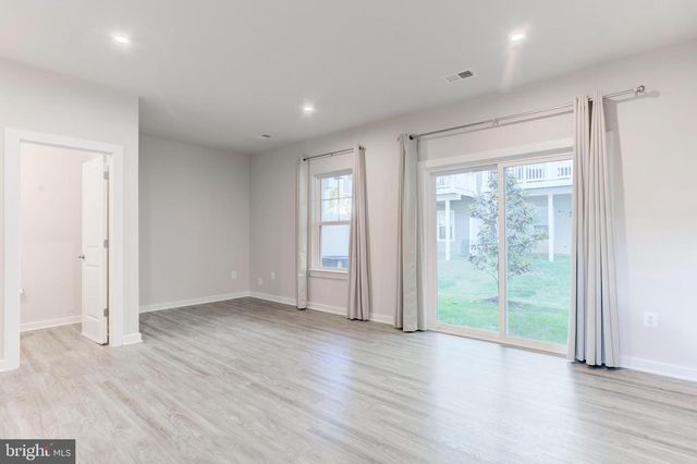 1657 ASPEN POPLAR RD, Dumfries, VA 22026