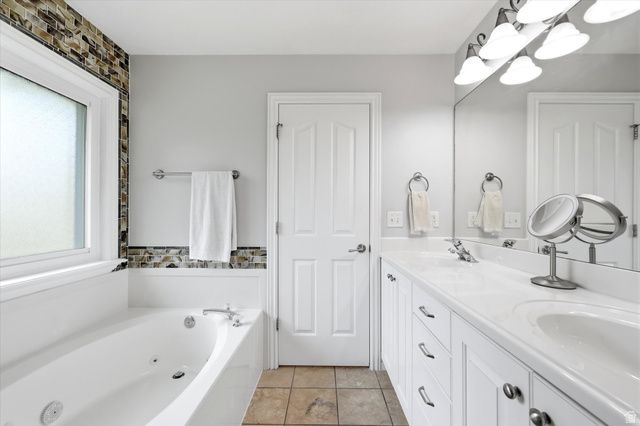 9604 N APPLE CT, Cedar Hills, UT 84062