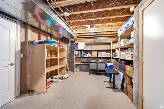 9604 N APPLE CT, Cedar Hills, UT 84062