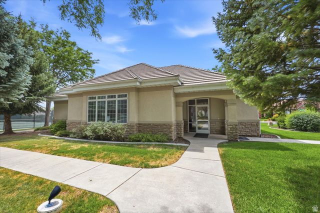 9604 N APPLE CT, Cedar Hills, UT 84062