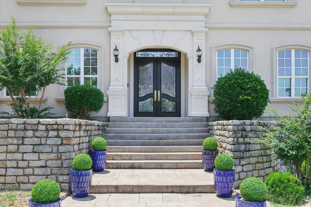 8908 Oakmont Court, Flower Mound, TX 75022