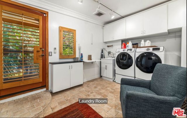 9060 Harland Avenue, West Hollywood, CA 90069