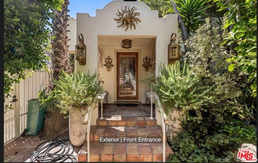 9060 Harland Avenue, West Hollywood, CA 90069