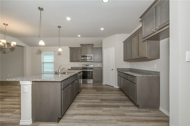 2166 Chief Street, Bryan, TX 77807