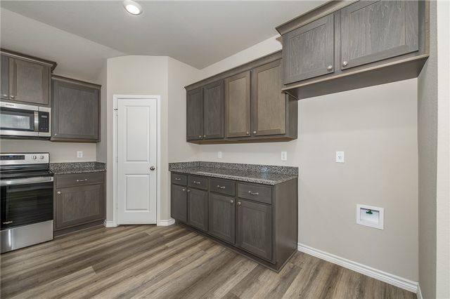 2166 Chief Street, Bryan, TX 77807