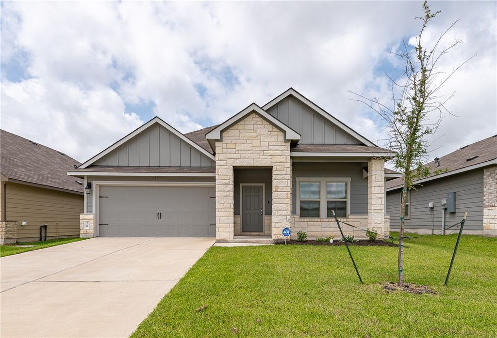 2166 Chief Street, Bryan, TX 77807