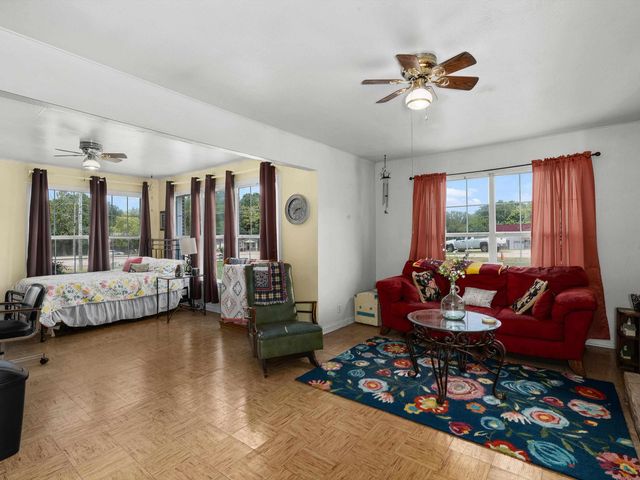 107 Cottage, Carthage, TX 75633