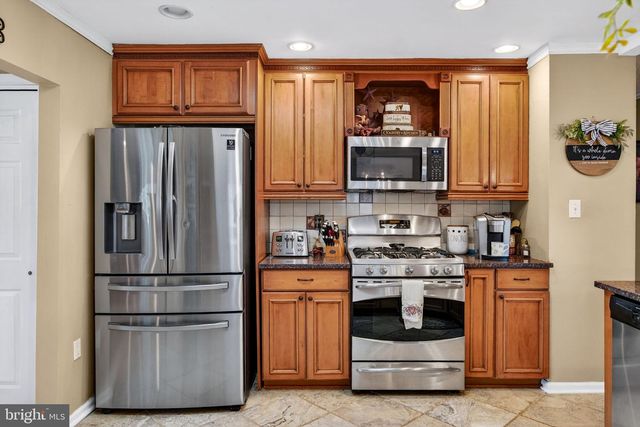 29 BROOKSTONE DR, Voorhees, NJ 08043