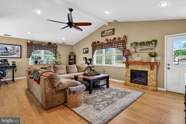 29 BROOKSTONE DR, Voorhees, NJ 08043