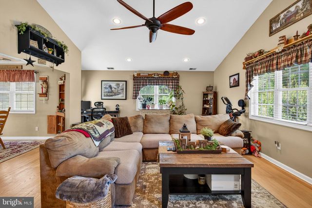 29 BROOKSTONE DR, Voorhees, NJ 08043