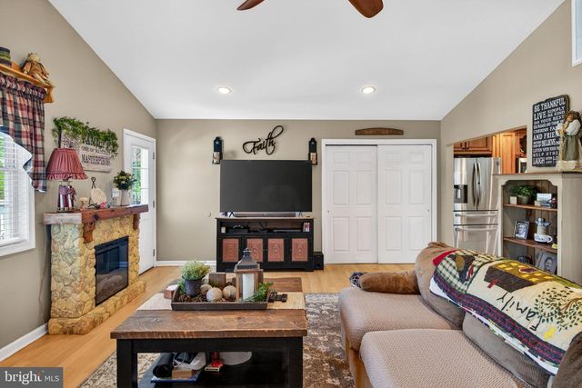 29 BROOKSTONE DR, Voorhees, NJ 08043