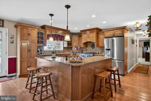 29 BROOKSTONE DR, Voorhees, NJ 08043