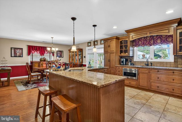 29 BROOKSTONE DR, Voorhees, NJ 08043