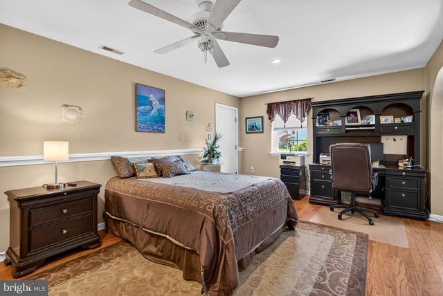 29 BROOKSTONE DR, Voorhees, NJ 08043
