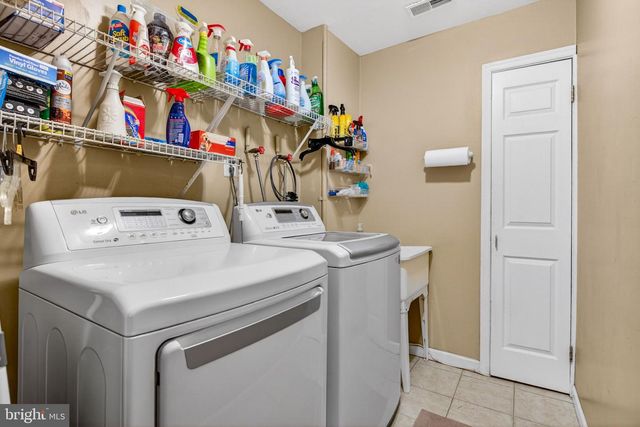 29 BROOKSTONE DR, Voorhees, NJ 08043