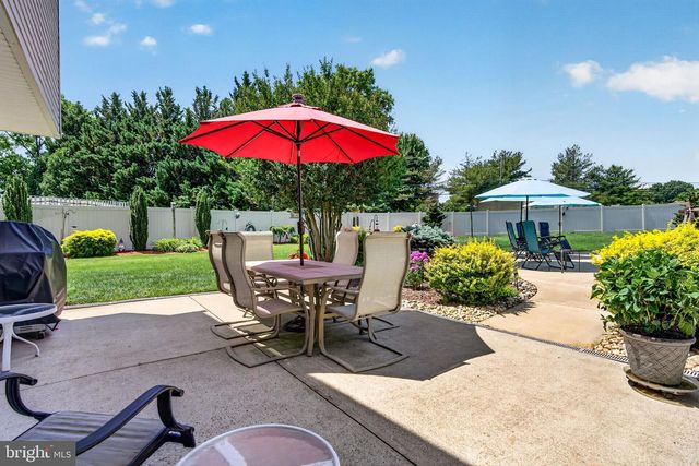 29 BROOKSTONE DR, Voorhees, NJ 08043