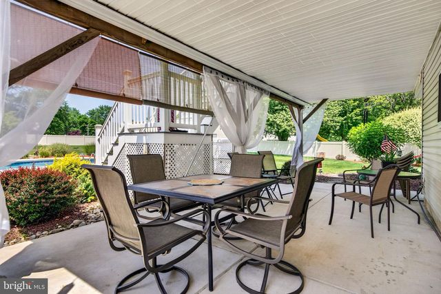 29 BROOKSTONE DR, Voorhees, NJ 08043