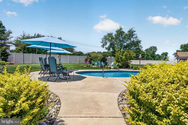 29 BROOKSTONE DR, Voorhees, NJ 08043