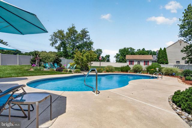 29 BROOKSTONE DR, Voorhees, NJ 08043