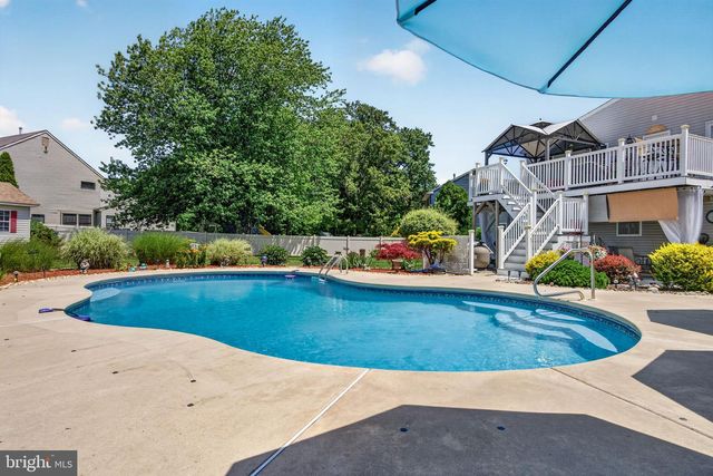 29 BROOKSTONE DR, Voorhees, NJ 08043