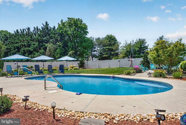 29 BROOKSTONE DR, Voorhees, NJ 08043