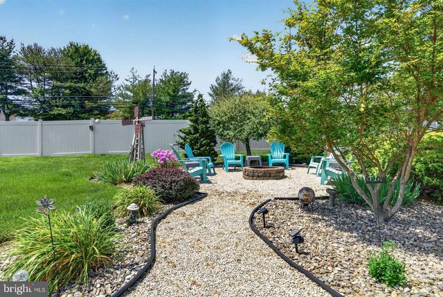 29 BROOKSTONE DR, Voorhees, NJ 08043