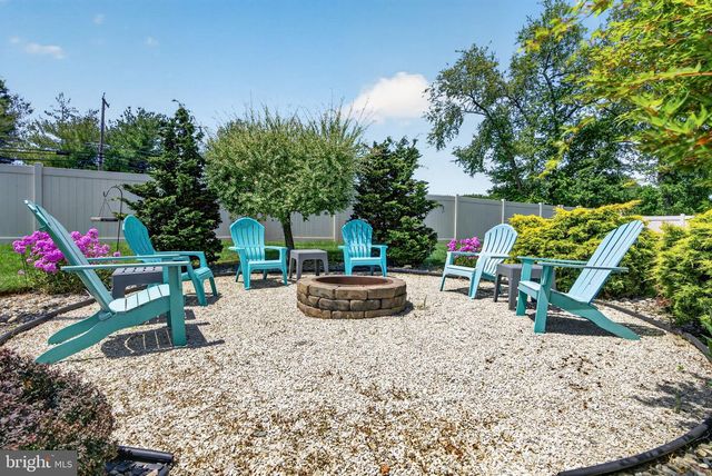 29 BROOKSTONE DR, Voorhees, NJ 08043
