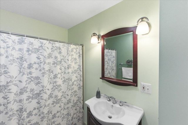 139 Gail Terrace, Williston, VT 05495