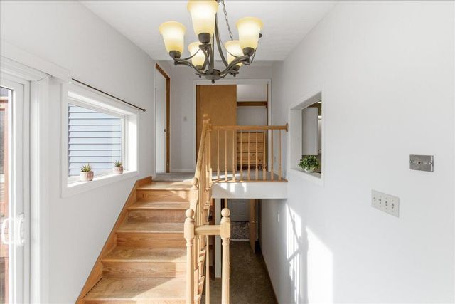 139 Gail Terrace, Williston, VT 05495