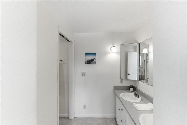 139 Gail Terrace, Williston, VT 05495