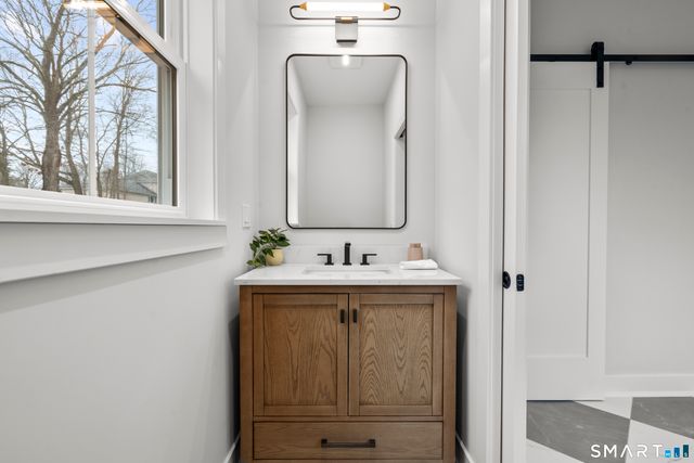 11 Laurel Hill Road, Branford, CT 06405